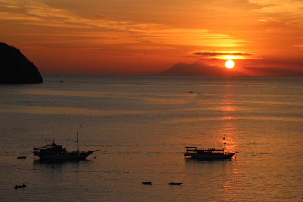 Komodo Boat Tour 3 Days 2 Nights