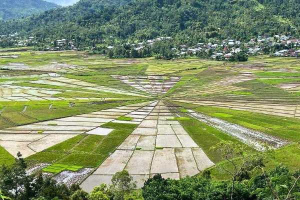 Ruteng sightseeing tour in flores island