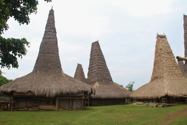 Sumba island overland tour 5 days 4 nights in indonesia