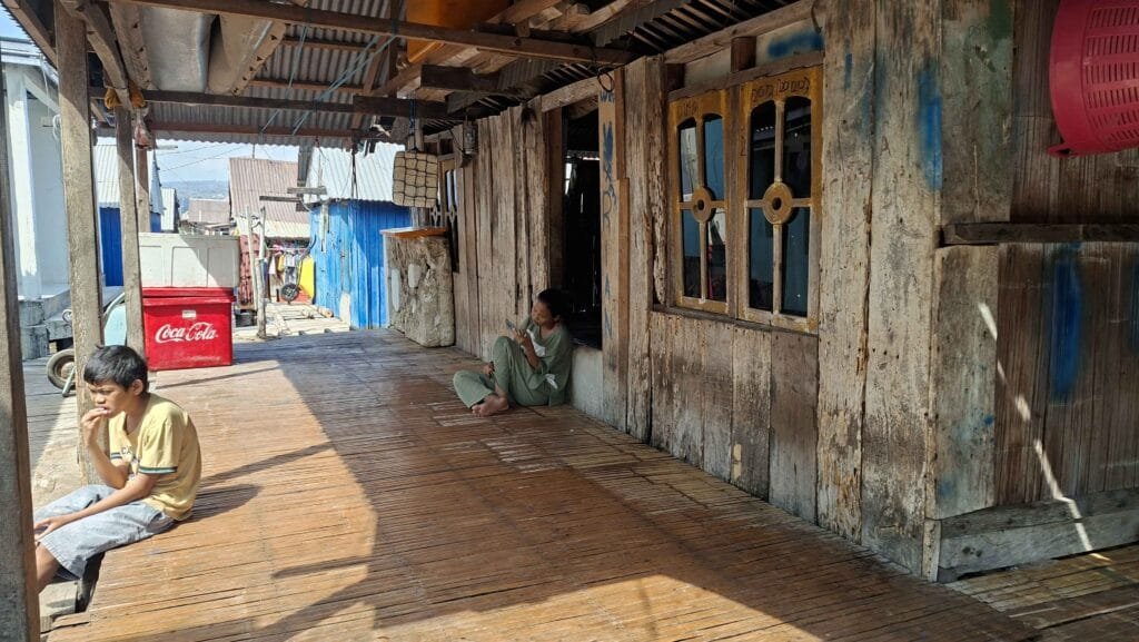 Exploring the traditional coastal community of Wuring with a local guide in Maumere, Flores