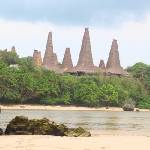 Sumba Overland Tour 5 Days